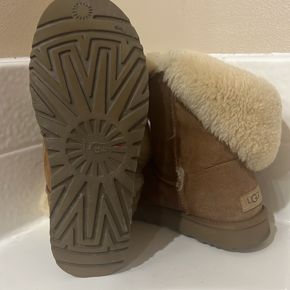 Women’s Ugg boots size 9 - Picture 3 of 6